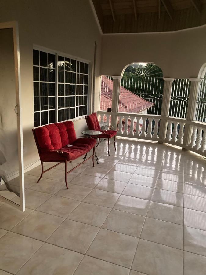 Pearlieron Place Runaway Bay Exterior foto